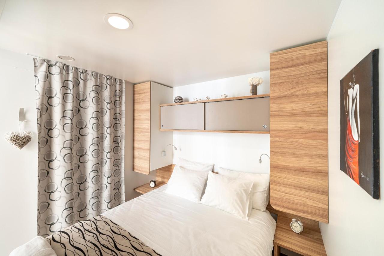 Mobile Home Joy Porton Biondi Rovinj Exteriör bild